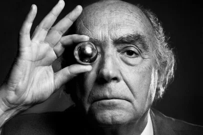 Casamundi Cultura ministra curso sobre José SaramagoCrédito encontrado em http://www.buainain.com/blog/2013/6/7/lembro-me<!-- NICAID(12235416) -->