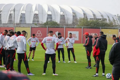 Treino do Inter antes do jogo com o Vitória