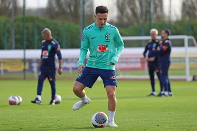 20.03.2024 - Treino St AlbansSeleção Brasileira treina no CT do Arsenal em St Albans, nessa quarta-feira 20/03. Na foto: Pepê, ex-Grêmio.Foto: Rafael Ribeiro / CBF<!-- NICAID(15767842) -->
