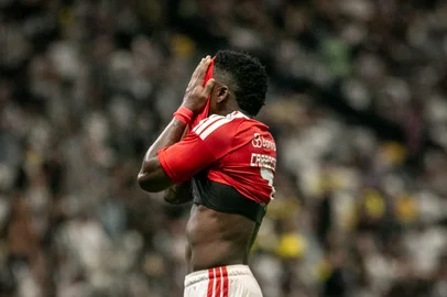 FERNANDO MORENO / AGIF - AGÊNCIA DE FOTOGRAFIA/ESTADÃO CONTEÚDO BRASILEIRO A 2026, ATLETICO X INTERNACIONALMG - BRASILEIRO A 2026, ATLÉTICO X INTERNACIONAL - ESPORTES - MG - BELO HORIZONTE - 11/03/2026 - BRASILEIRO A 2026, ATLÉTICO X INTERNACIONAL - Carbonero jogador do Internacional durante partida contra o Atlético no estádio Arena MRV pelo campeonato Brasileiro A 2026. 11/03/2026 - Foto: FERNANDO MORENO/AGIF - AGÊNCIA DE FOTOGRAFIA/AGIF - AGÊNCIA DE FOTOGRAFIA/ESTADÃO CONTEÚDOEditoria: ESPORTESLocal: BELO HORIZONTEIndexador: FERNANDO MORENOFotógrafo: AGIF - AGÊNCIA DE FOTOGRAFIA<!-- NICAID(16243259) -->