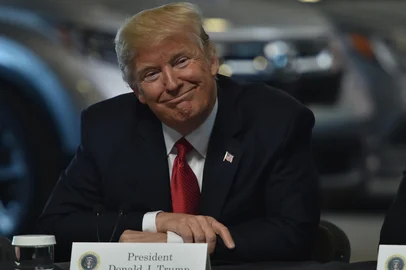 Donald Trump<!-- NICAID(12811532) -->
