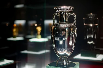 Taça Eurocopa - Foto: vitleo/stock.adobe.comIndexador: Vitalii Kliuiev(Vitleo)Fonte: 375201566<!-- NICAID(15787629) -->