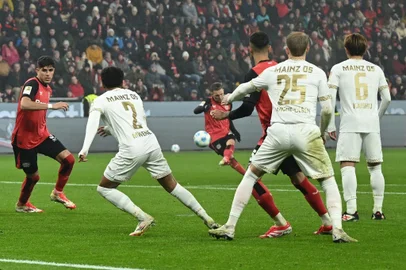 Alex Grimaldo, futebol, Bayer Leverkusen