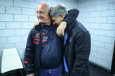 Encontro de Luiz Felipe Scolari, o Felipão, e Renato Portaluppi na Arena da Baixada antes de Athletico-PR x Grêmio<!-- NICAID(15440272) -->