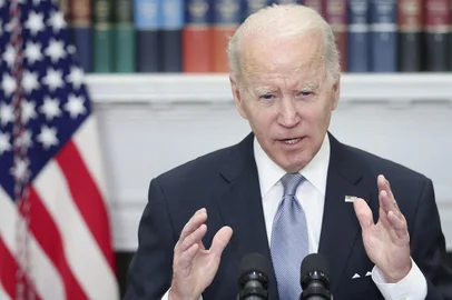 WASHINGTON, DC - APRIL 21: U.S. President Joe Biden delivers remarks on Russia and Ukraine from the Roosevelt Room of the White House April 21, 2022 in Washington, DC. Biden announced an additional $800 million in military aid to Ukraine during his remarks.   Win McNamee/Getty Images/AFP (Photo by WIN MCNAMEE / GETTY IMAGES NORTH AMERICA / Getty Images via AFP)<!-- NICAID(15074870) -->