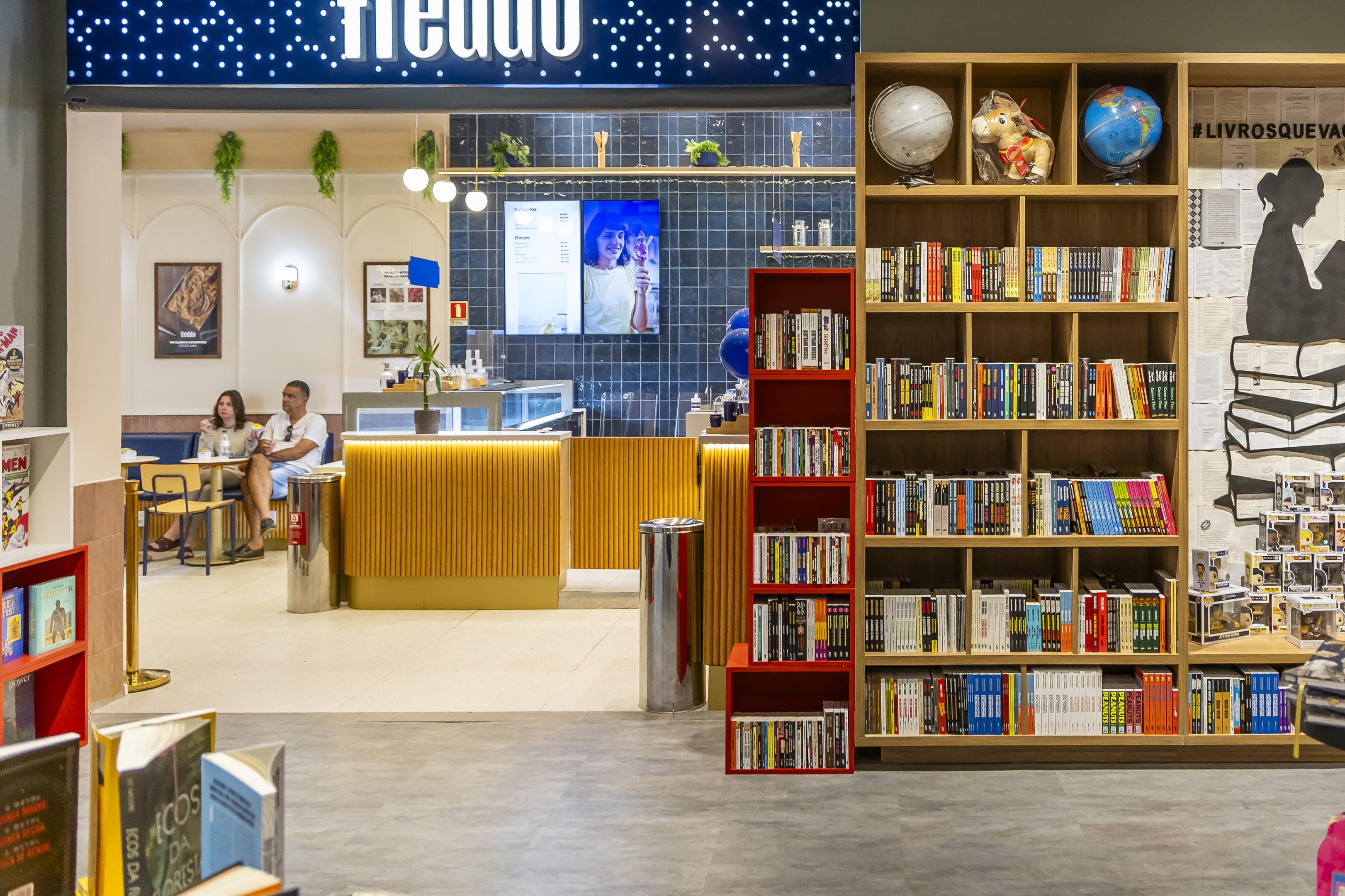 Shopping de Porto Alegre ganha gelateria conectada a livraria por passagem interna