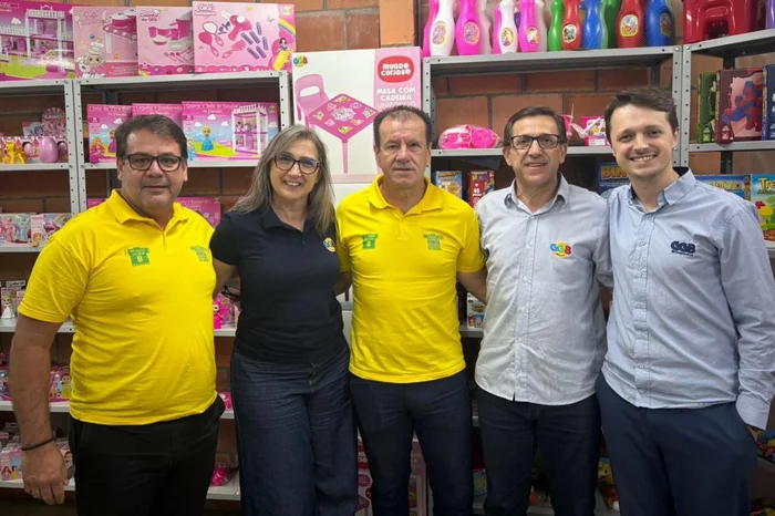 Fábrica de Caxias do Sul doa quase 15 mil brinquedos ao Instituto Dunga ...