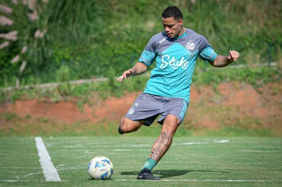 Mandaca em treino do Juventude em 9 de fevereiro de 2024<!-- NICAID(15675365) -->