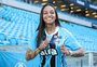 Atacante do Grêmio é apresentada e promete: "Podem esperar muita garra e determinação"