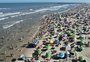Veranistas lotam areias de Tramandaí e Imbé no primeiro dia do ano