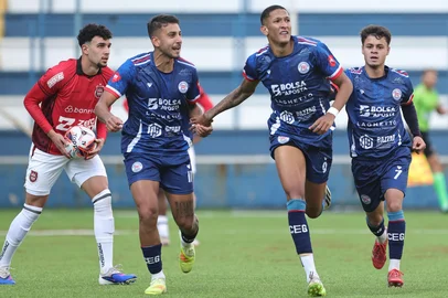 Álvaro Bueno / Gramadense,Divulgação Gramadense vence o Brasil-Pel por 1 a 0 e sai na frente da final da Copa FGF.<!-- NICAID(16325884) -->
