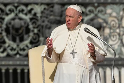 Pope Francis speaks during the weekly general audience on September 28, 2022 at t. Peter's square in The Vatican. (Photo by Andreas SOLARO / AFP)Editoria: RELLocal: Vatican CityIndexador: ANDREAS SOLAROSecao: popeFonte: AFPFotógrafo: STF<!-- NICAID(15220516) -->