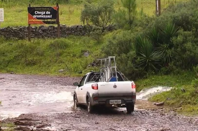 Audiência Pública vai debater situação da rodovia RS-427, que liga Cambará do Sul ao Parque Nacional dos Aparados da Serra e o município de Praia Grande (SC).<!-- NICAID(15684866) -->