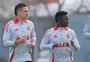 Dois jogadores do Inter entram em pré-lista de seleção sul-americana para a Copa do Mundo