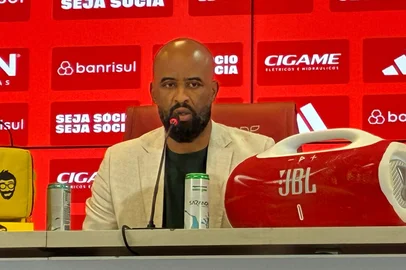 Coletiva de Fabinho Soldado, diretor executivo do Inter. Foto: José Alberto Andrade/Grupo RBS<!-- NICAID(16245721) -->