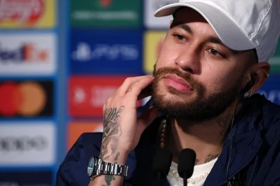 Paris Saint-Germain's Brazilian forward Neymar attends a press conference at the Parc des Princes stadium in Paris, on February 13, 2023 on the eve of the UEFA Champions League round of Last 16 First leg football match against FC Bayern Munich. (Photo by FRANCK FIFE / AFP)Editoria: SPOLocal: ParisIndexador: FRANCK FIFESecao: soccerFonte: AFPFotógrafo: STF<!-- NICAID(15755168) -->