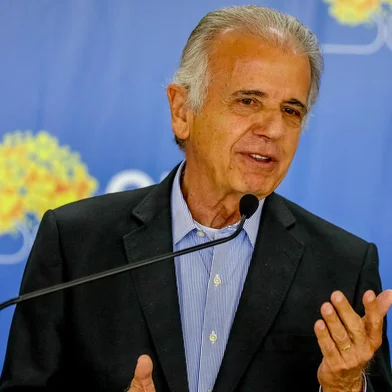 Governador do DF, Ibaneis Rocha, futuro ministro da Segurança e Justiça, Flávio Dino, e futuro Ministro da Defesa, José Mucio Monteiro, falam sobre segurança na posse de Lula, em Brasília, após ameaça de atentado a bomba<!-- NICAID(15305526) -->