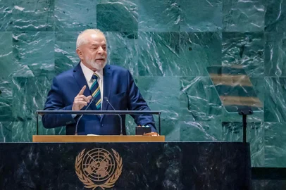 19.09.2023 - Presidente da RepÃºblica, Luiz InÃ¡cio Lula da Silva, durante abertura do Debate Geral da 78Âº SessÃ£o da Assembleia Geral das NaÃ§Ãµes Unidas.Sede das NaÃ§Ãµes Unidas, SalÃ£o da Assembleia Geral, Nova York - EUA. Foto: Ricardo Stuckert / PR<!-- NICAID(15545606) -->
