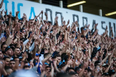 Gremio x VascoRS - FUTEBOL/CAMPEONATO BRASILEIRO 2022/GREMIO X VASCO  - ESPORTES - Lance da partida entre Gremio e Vasco disputada na tarde deste domingo na Arena do Gremio, em partida valida pela Campeonato Brasileiro 2022. FOTO: LUCAS UEBEL/GREMIO FBPAEditoria: SPOLocal: Porto AlegreIndexador: Lucas UebelSecao: futebolFonte: Gremio.netFotógrafo: Gremio x Vasco<!-- NICAID(15203354) -->