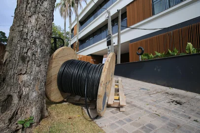PORTO ALEGRE, RS, BRASIL, 24-06-2026: Assalto em obra na rua Silveiro em Porto Alegre. Foto: Ronaldo Bernardi/Agência RBS<!-- NICAID(16313021) -->
