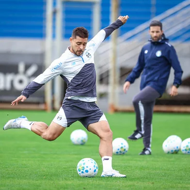 Lateral João Pedro em treino do Grêmio<!-- NICAID(16295830) -->