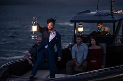 Imagem do filme Cidade Perdida (The Lost City), de 2022, com Daniel Radcliffe, Channing Tatum e Sandra Bullock.<!-- NICAID(15043336) -->