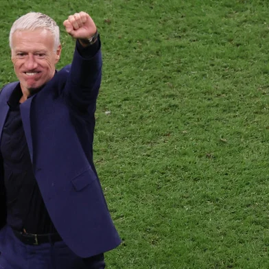 France's coach Didier Deschamps celebrates his team's victory in the Qatar 2022 World Cup quarter-final football match between England and France at the Al-Bayt Stadium in Al Khor, north of Doha, on December 10, 2022. (Photo by JACK GUEZ / AFP)Editoria: SPOLocal: Al KhorIndexador: JACK GUEZSecao: soccerFonte: AFPFotógrafo: STF<!-- NICAID(15292208) -->