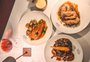 Volta ao mundo: 12 restaurantes que servem culinárias de diferentes países em Porto Alegre