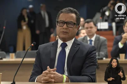 O almirante Almir Garnier Santos, ex-comandante da Marinha, foi o primeiro interrogado nesta terça-feira em sessão na Primeira Turma do STF que ouve os oito réus do núcleo 1.<!-- NICAID(16056064) -->