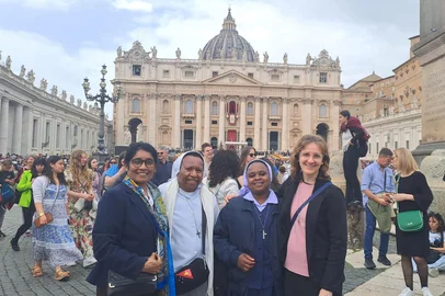 “Foi um líder que congregou o mundo”, diz irmã que acompanhou a última aparição do Papa Francisco no Vaticano<!-- NICAID(16021489) -->