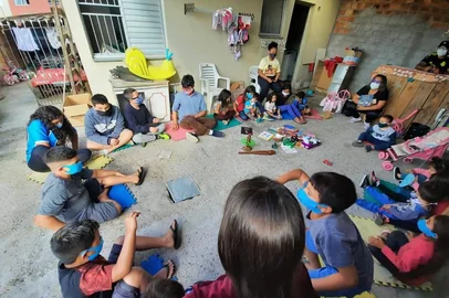 PORTO ALEGRE / RS: Grupo Amor em Ação ajuda crianças na Capital. Reprodução / Facebook