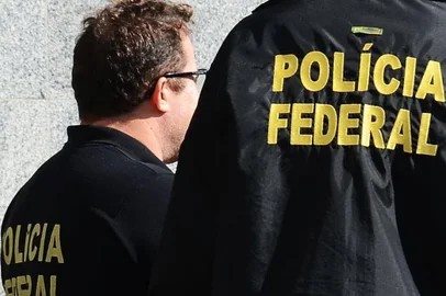 Polícia Federal em operação<!-- NICAID(14850492) -->