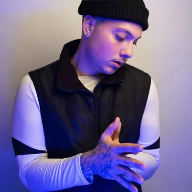Pedro Vitor Cirino dos Santos, de 22 anos, é um músico da cena rap e trap em ascensão no cenário musical caxiense e está prestes a marcar um novo capítulo em sua carreira.Ele vai lançar o álbum "Designer", no dia 1º /09, no Doca Music Garden.<!-- NICAID(15525219) -->