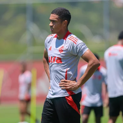 Luis Otávio, volante do Inter<!-- NICAID(16168169) -->