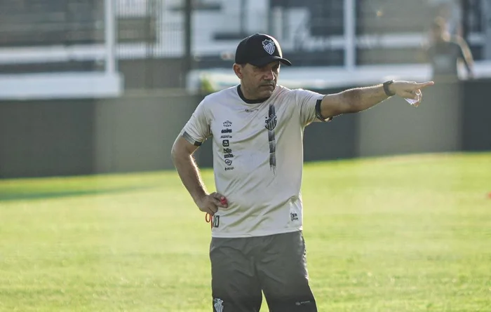 Vinicius Schubert / Santa Cruz,Divulgação Vinicius Schubert / Santa Cruz,Divulgação