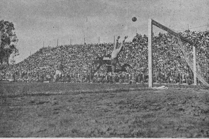 Reportagem sobre a copa de 1950 em Porto Alegre<!-- NICAID(15274678) -->