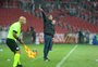 Discurso de Coudet antes da estreia no Brasileirão emociona torcedores do Inter