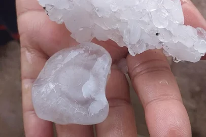 Moradores registram chuva de granizo em São José dos Ausentes.<!-- NICAID(14893538) -->