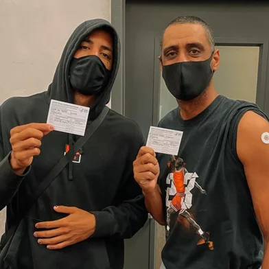 O triplista Almir Júnior e o assistente técnico da Sogipa, Fabrício Romero, foram vacinados em Chula Vista, na Califórnia, nos EUA, em meio a camping de treinamentos na preparação para os Jogos Olímpicos de Tóquio.<!-- NICAID(14782438) -->