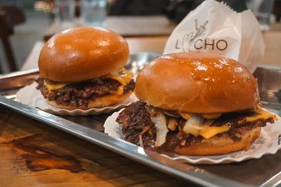 destemperados, lucho burger, hamburgueria, porto alegre, mostardeiro, smash burger<!-- NICAID(16057661) -->