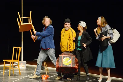 O sucesso teatral que conquistou os gaúchos, com uma verdadeira terapia do riso entre palco e plateia, está de volta a Caxias do Sul : “TOC - UMA COMÉDIA OBSESSIVA COMPULSIVA” faz uma única apresentação no dia 14 de junho no Teatro Municipal Pedro Parenti, às 20 horas .<!-- NICAID(16055476) -->