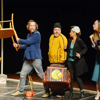 O sucesso teatral que conquistou os gaúchos, com uma verdadeira terapia do riso entre palco e plateia, está de volta a Caxias do Sul : “TOC - UMA COMÉDIA OBSESSIVA COMPULSIVA” faz uma única apresentação no dia 14 de junho no Teatro Municipal Pedro Parenti, às 20 horas .<!-- NICAID(16055476) -->