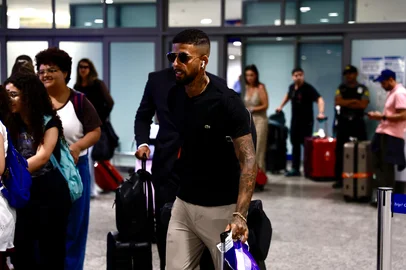 Porto Alegre, RS, Brasil - Chegada de Paulinho Paula, nova contratação do Interncacional.<!-- NICAID(16201126) -->