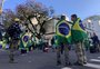 Grupo de bolsonaristas passa a noite acampado no entorno de quartel no centro de Porto Alegre