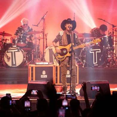 Ícone do rock gaúcho, banda TNT se reúne para show histórico após 20 anos. Apresentação foi no Auditório Araújo Vianna, um show completo com Charles Master, Márcio Petracco, Tchê Gomes, João Maldonado, Fábio Ly e Paulo Arcari, integrantes de formações históricas da banda TNT.<!-- NICAID(15939424) -->