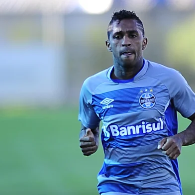 PORTO ALEGRE, RS, BRASIL - 07-08-2017 - Grêmio trabalha focano na Libertadores. Na foto: Miller Bolaños (FOTO: ANDRÉ ÁVILA/AGÊNCIA RBS)<!-- NICAID(13075609) -->