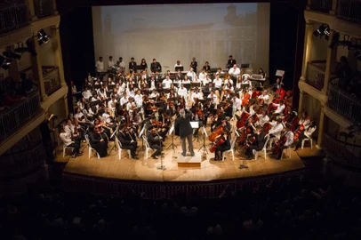Orquestra Jovem do RS<!-- NICAID(11903044) -->