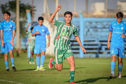 Juventude sai na frente no confronto de ida das quartas de final do Gauchão sub-17<!-- NICAID(15820231) -->