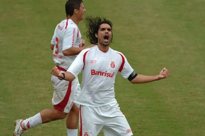 ***  Final  ***Campeonato Gaúcho 2008Final no estádio Beira-RioInter x JuventudeFernandão (C) comemora o seu primeiro gol na partida, o segundo do Inter<!-- NICAID(374019) -->