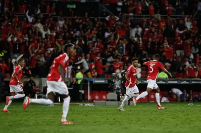 Porto Alegre, RS, Brasil, 22/04/2025 - Internacional vs Nacional-URU pela Libertadores 2025, no Beira-Rio - Foto: Renan Mattos/Agência RBS<!-- NICAID(16022269) -->